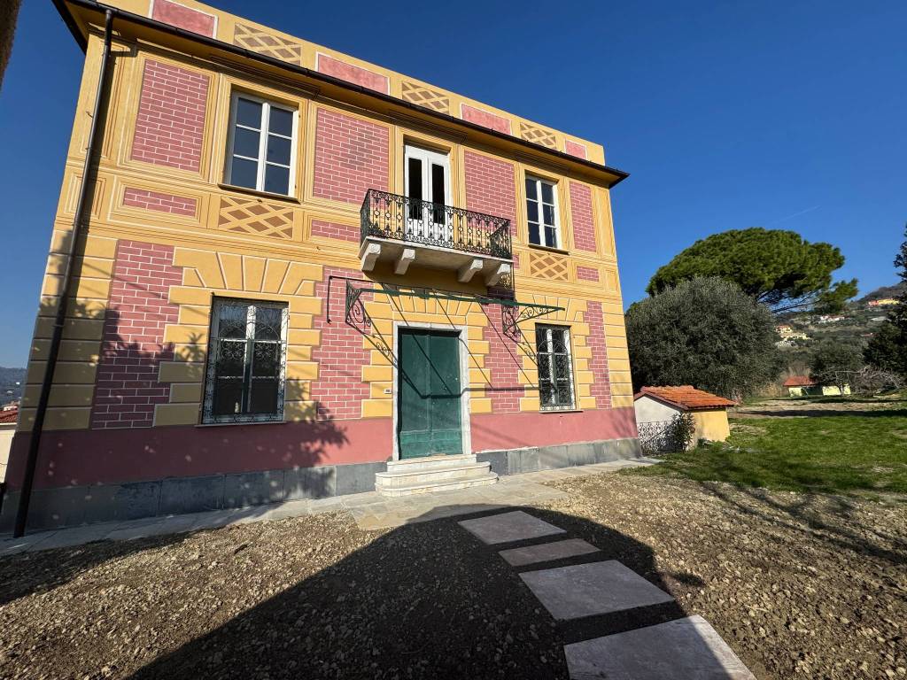 Villa a Albissola marina in Via Filippo Gentile - Foto 5