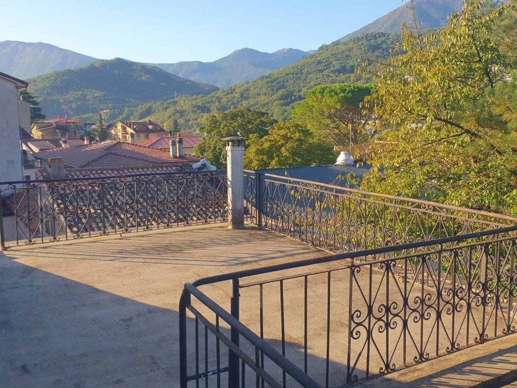Appartamento a Civitella roveto in Piazza Madonna delle Grazie, 1, 67054 Civitella Roveto AQ, Italia - Foto 3