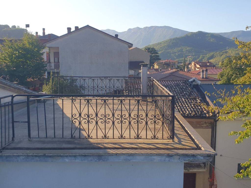 Appartamento a Civitella roveto in Piazza Madonna delle Grazie, 1, 67054 Civitella Roveto AQ, Italia - Foto 4