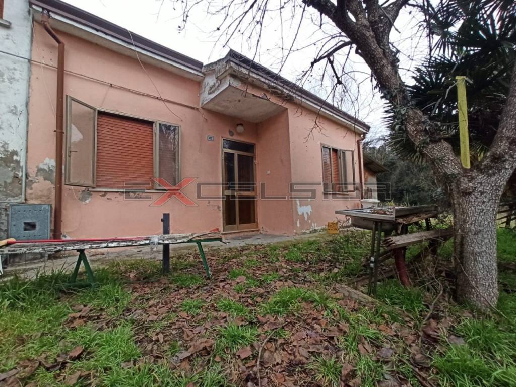 Villetta a schiera a Porto viro in Corso Risorgimento n. 160 Porto Viro - Foto 2