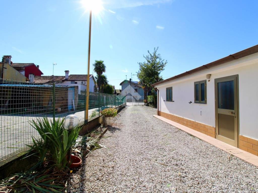 Casa indipendente a Gonars in Via vittorio veneto, 78 - Foto 2