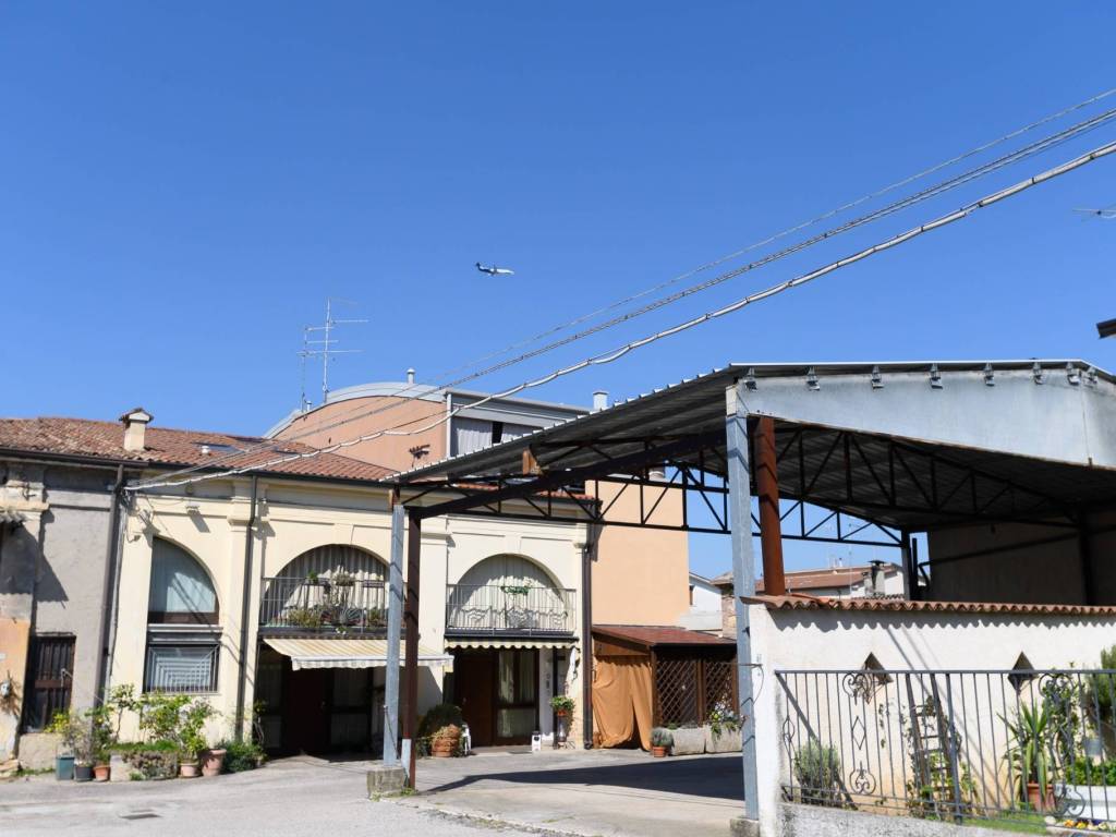 Appartamento a Villafranca di verona in Via Nino Bixio, 130 - Foto 2