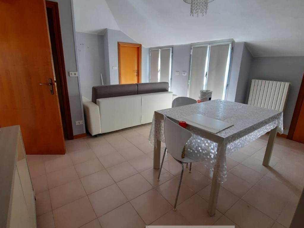 Attico / mansarda a Alba adriatica in Via Oglio - Foto 4