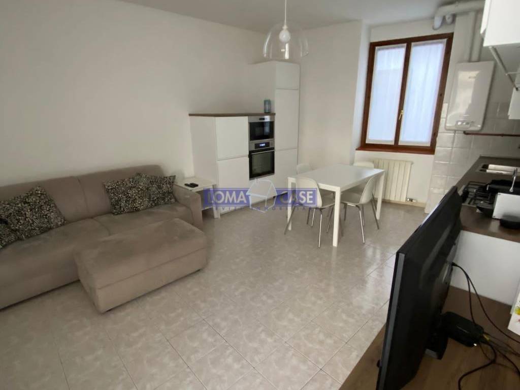 Appartamento a Merate in Via Fiori, 24 - Foto 4