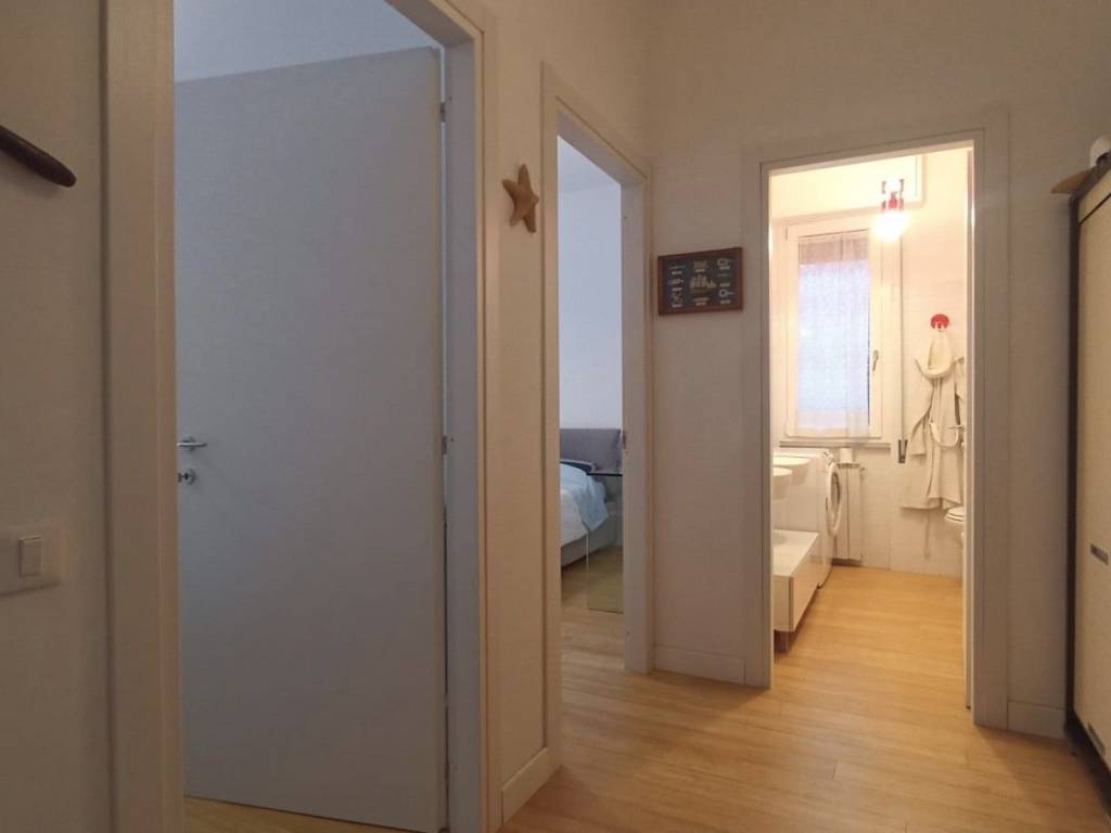 Appartamento a Finale ligure in Via Generale Enrico Caviglia, 24 - Foto 5