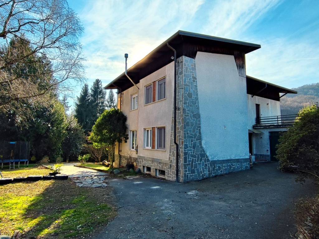 Villa a Biella in Via Santuario di Oropa - Foto 3