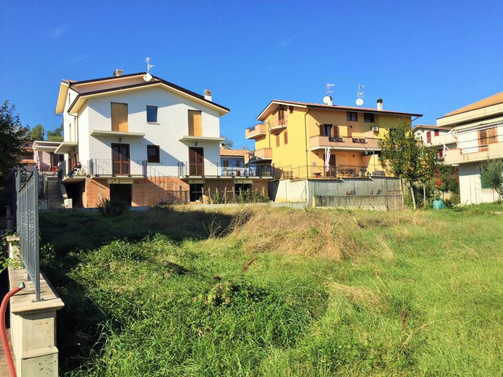 Terreno a Teramo in Via Antonio di Pasquale, 1 - Foto 2