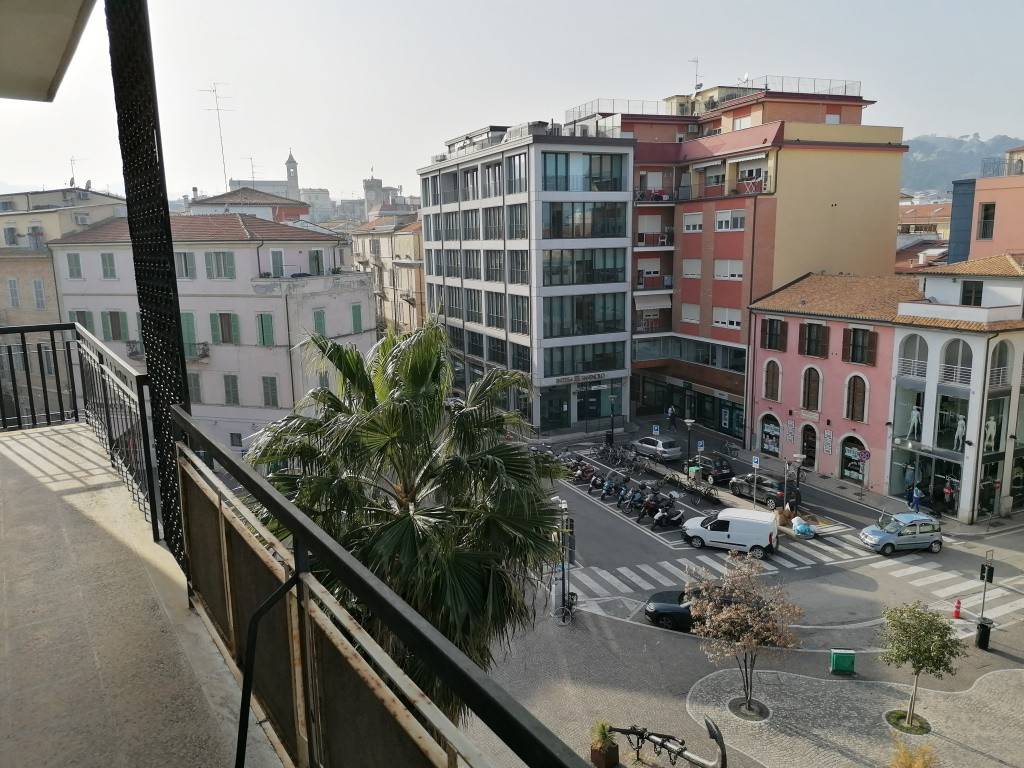 Appartamento a San benedetto del tronto in Viale Secondo Moretti - Foto 2