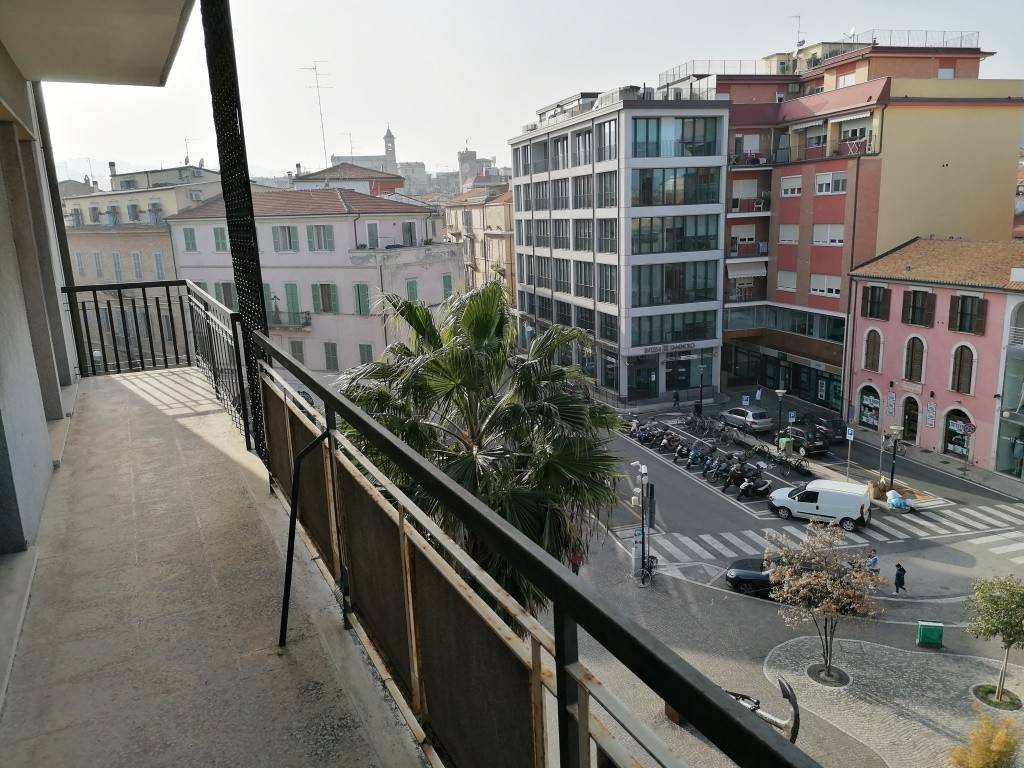 Appartamento a San benedetto del tronto in Viale Secondo Moretti - Foto 3