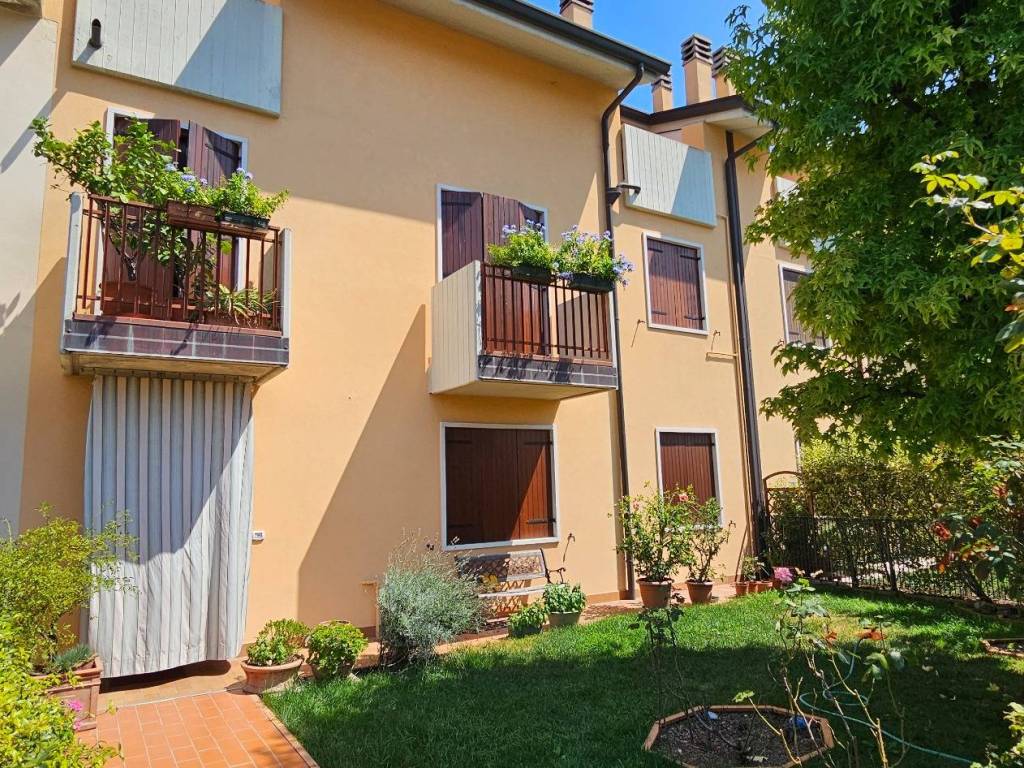 Villa a Verona in Via Federico da Montefeltro - Foto 2