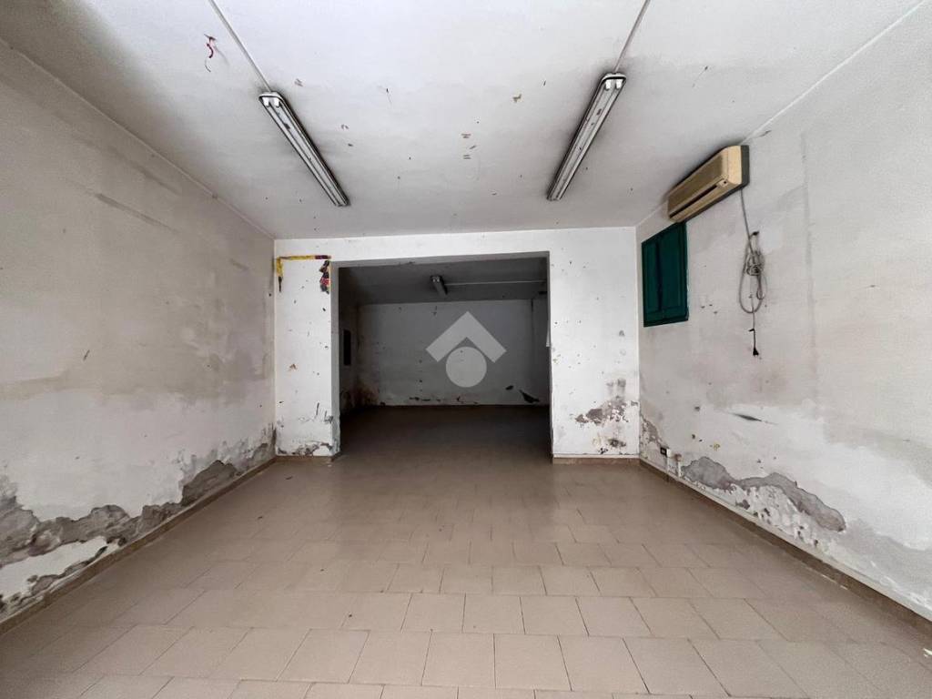 Appartamento a Fondi in Locale Commerciale Via Roma, 78 - Foto 4