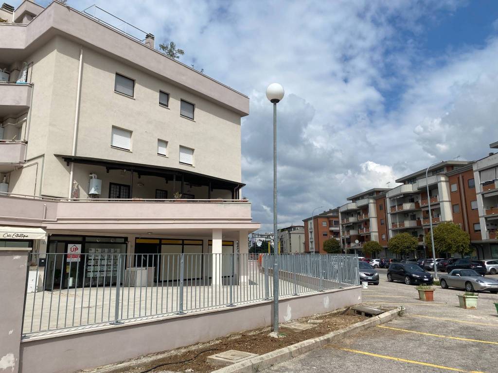 Appartamento a Latina in Via Salvatore Quasimodo - Foto 2