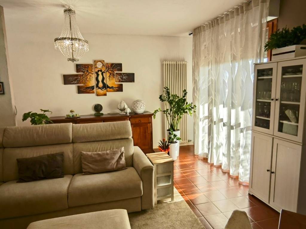 Appartamento a Monticello conte otto in Via Fratelli Vianello Moro - Foto 5