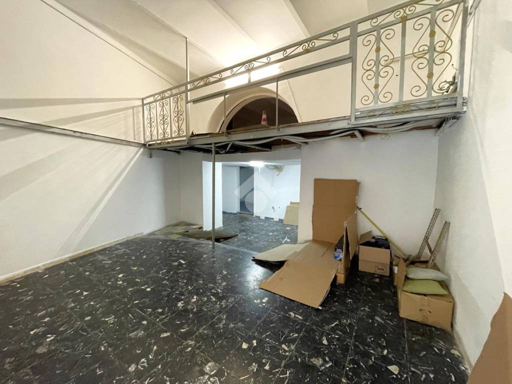 Immobile a Trieste in VIA UGO FOSCOLO, 6 - Foto 3