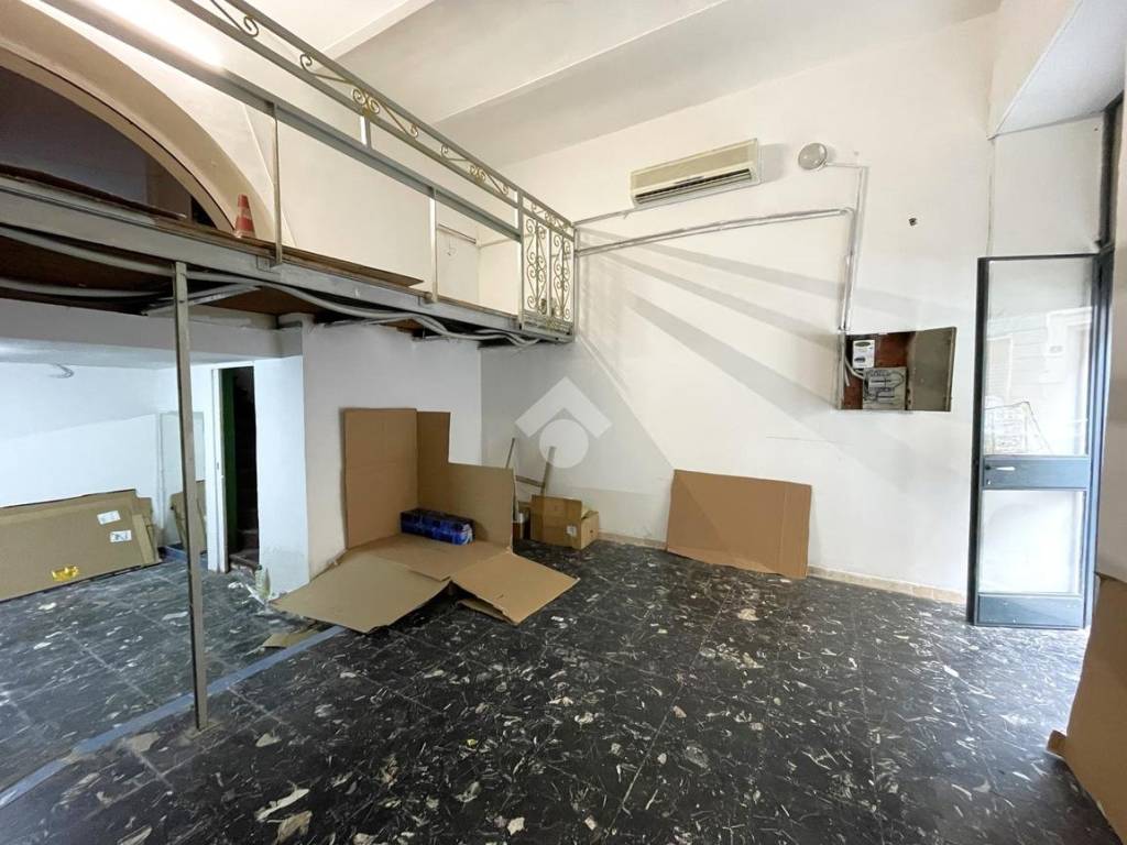 Immobile a Trieste in VIA UGO FOSCOLO, 6 - Foto 4