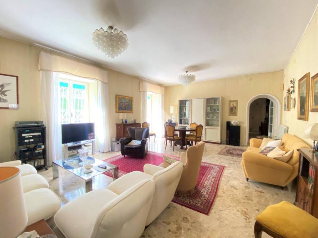 Appartamento a Napoli in Via Francesco Petrarca, 119 - Foto 2