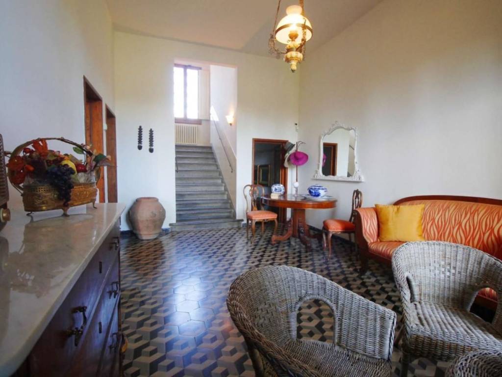 Villa a Empoli in Piazza Minzoni Don Giovanni, 14 - Foto 2