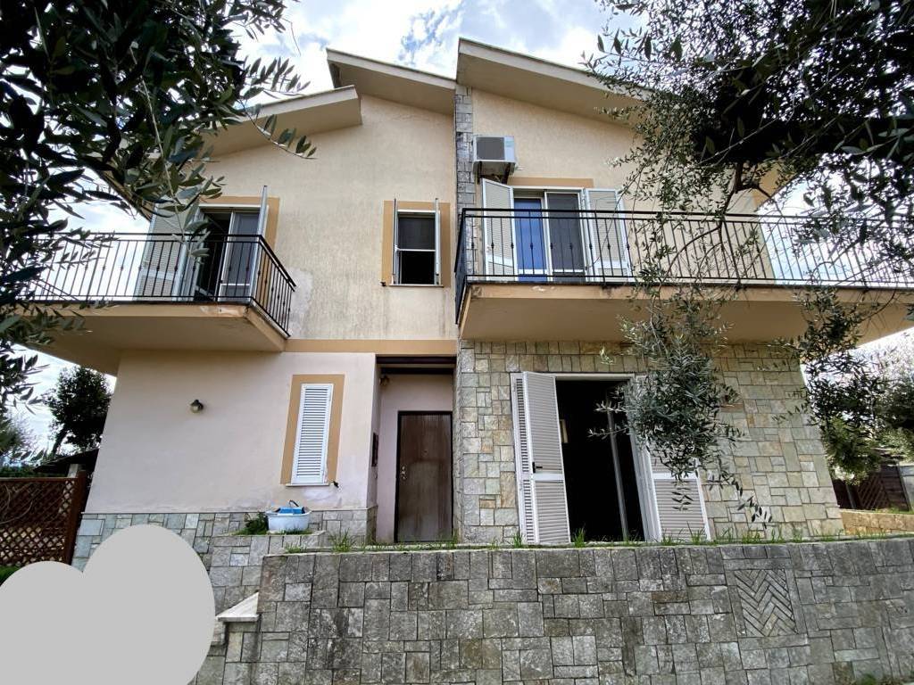 Villa a Fondi in Via Sant'Anastasia - Foto 2