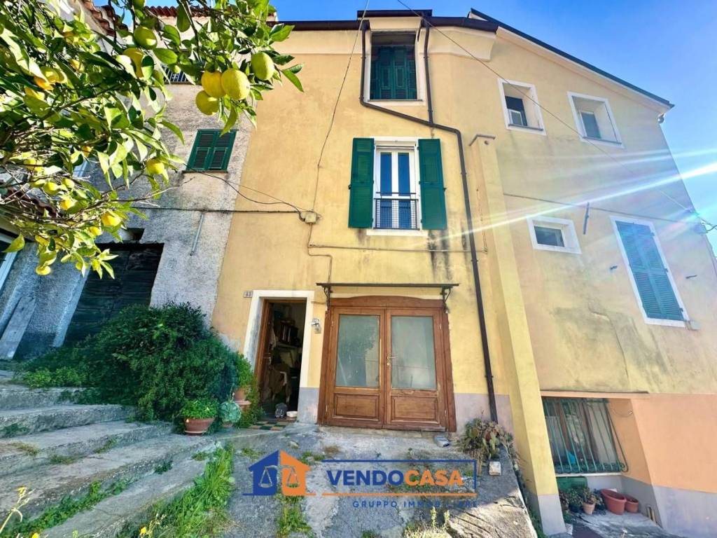 Casa indipendente a Loano in Borgata Borgarino - Foto 2