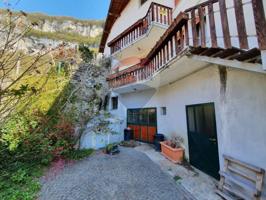 Casa indipendente a Fonzaso in Via Lucco, 30 - Foto 2