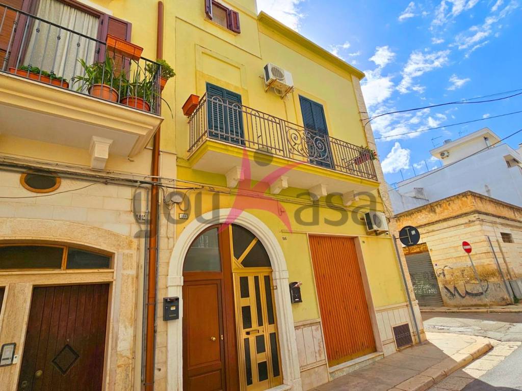 Casa indipendente a Mola di bari in Via Papa Giovanni XXIII, 114 - Foto 2