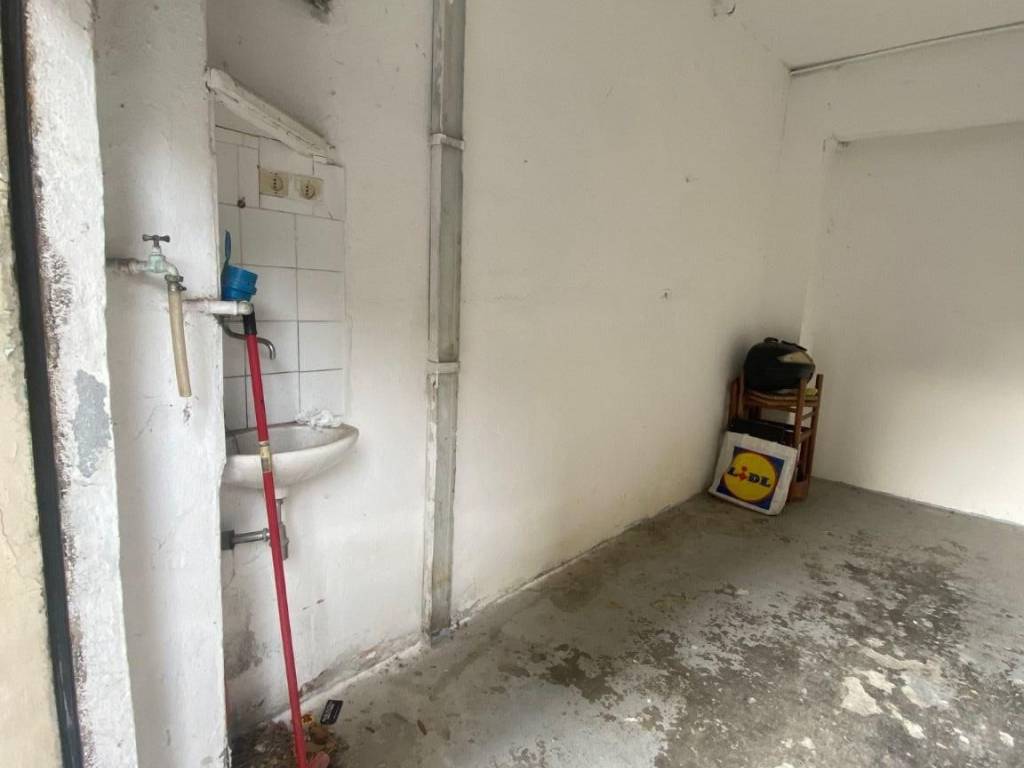 Box / garage a Genova in Via Campomorone, 103 - Foto 4