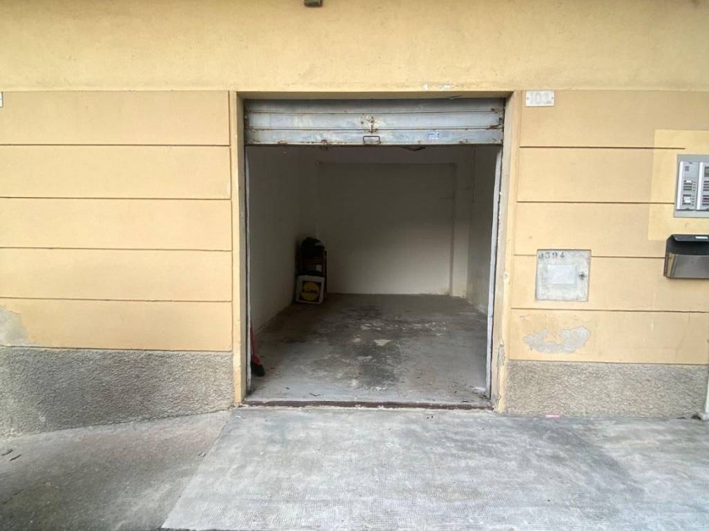 Box / garage a Genova in Via Campomorone, 103 - Foto 5