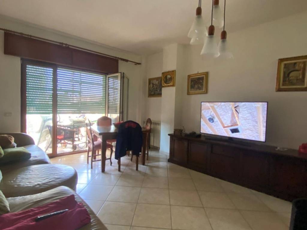 Appartamento a Castel volturno in Viale dei Ficus - Foto 3