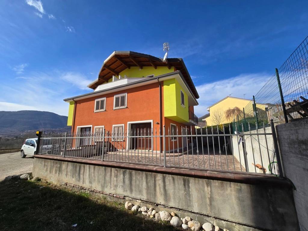 Villa a Scoppito in Via Santa Dorotea, 75 c - Foto 2