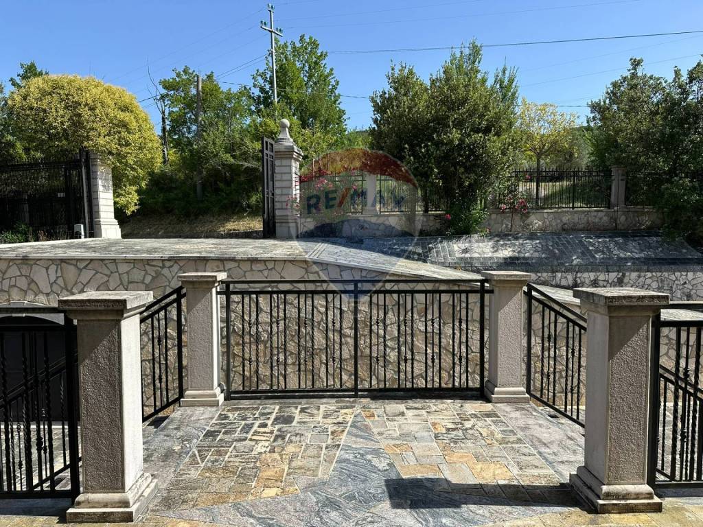 Villa a Colli a volturno in Via Valloni, 15 - Foto 2