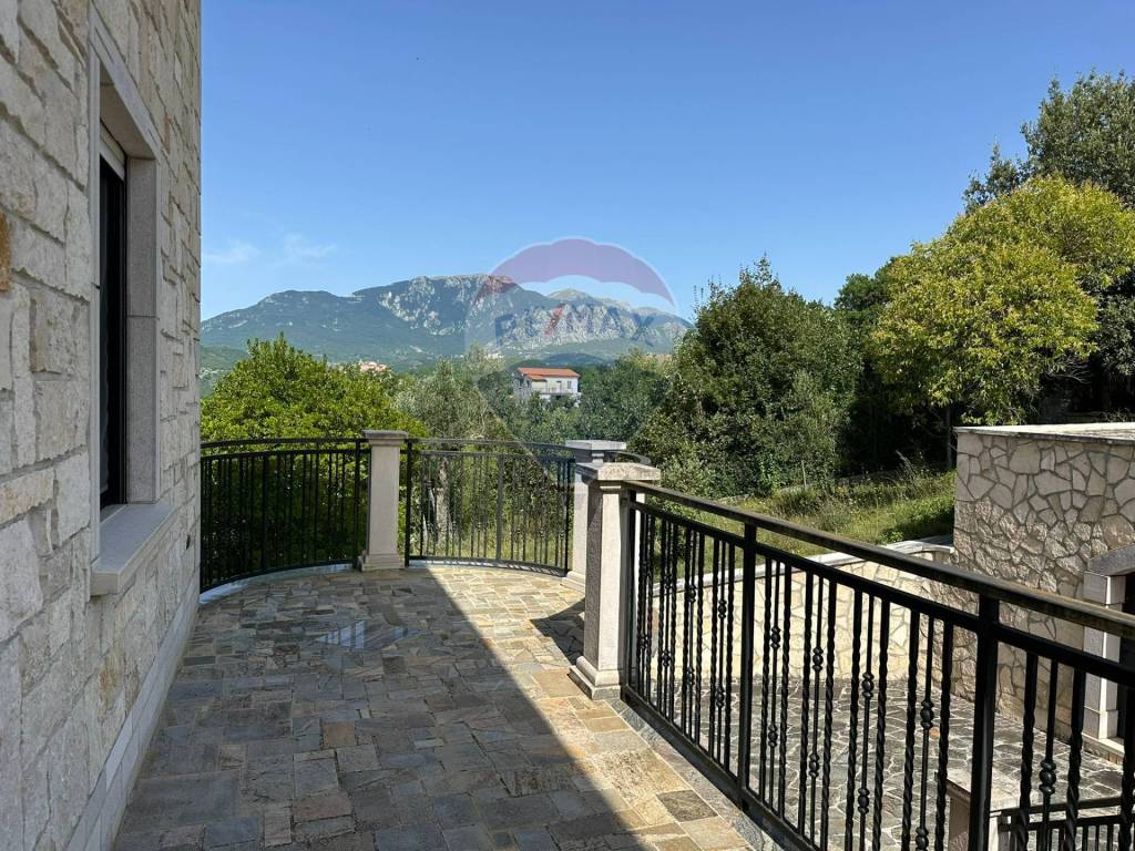 Villa a Colli a volturno in Via Valloni, 15 - Foto 3