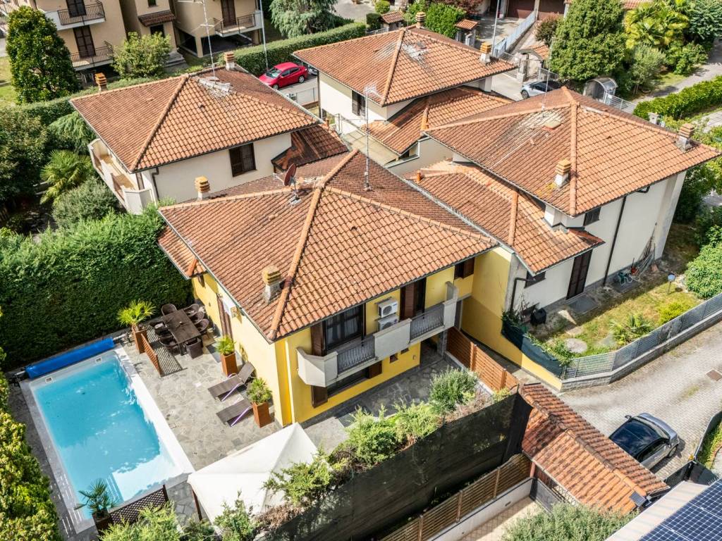 Villetta a schiera a Casorate primo in Via Rosa Luxemburg - Foto 2