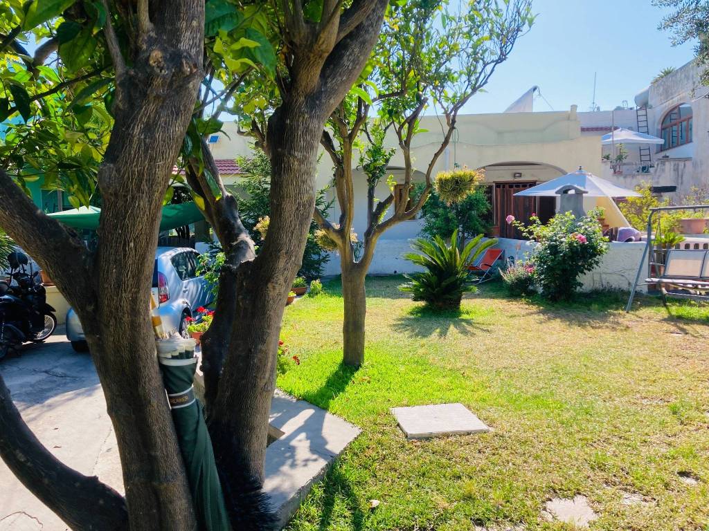 Villa a Forio in Strada Provinciale Panza, 484 - Foto 3