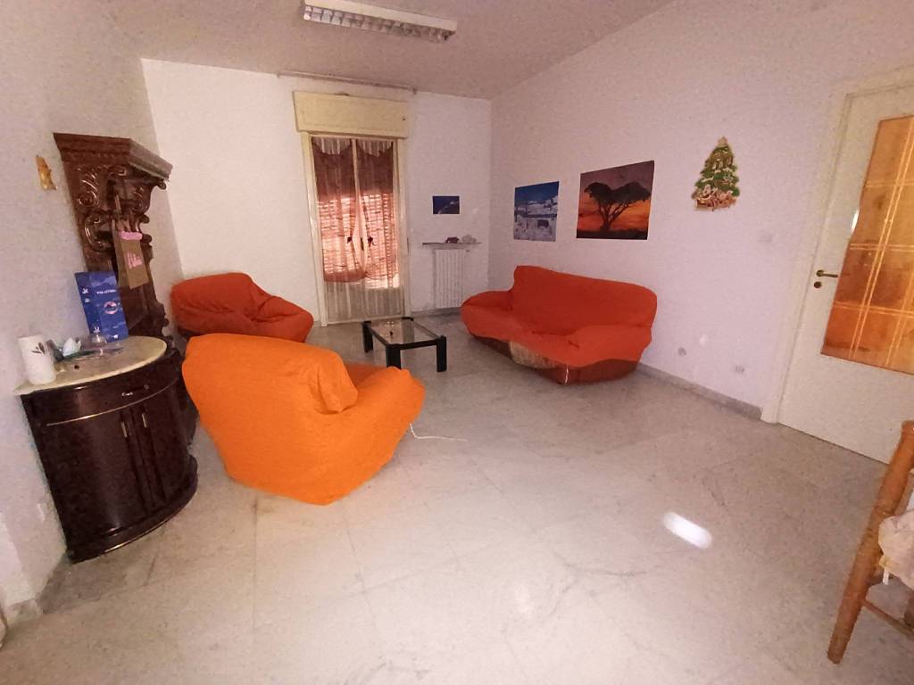 Appartamento a Foggia in Via Vincenzo Acquaviva, 23 - Foto 3
