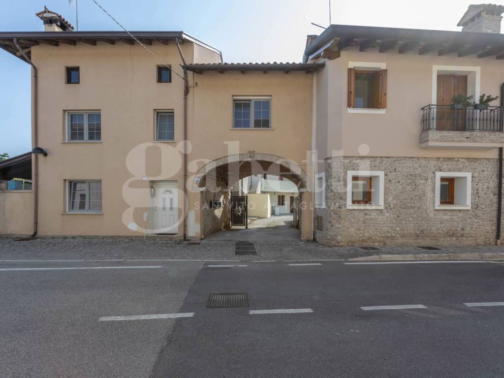 Appartamento a Valvasone arzene in Via della Villa, 19 - Foto 2