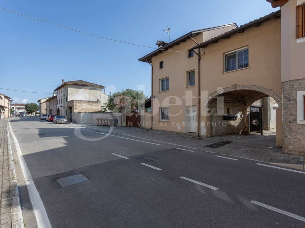 Appartamento a Valvasone arzene in Via della Villa, 19 - Foto 3