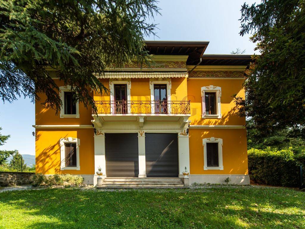 Villa a Oggiono in Via 1 Maggio, 84 - Foto 5