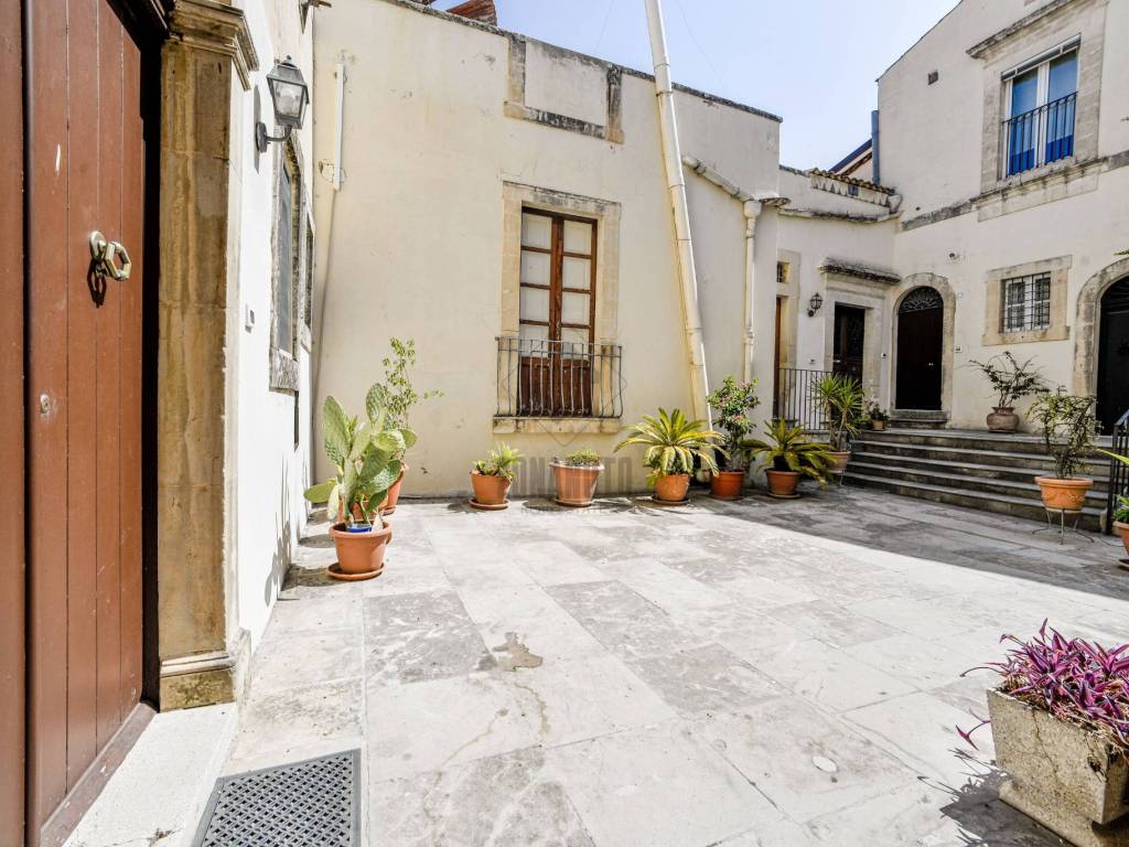 Appartamento a Noto in Corso Vittorio Emanuele, 64 - Foto 3