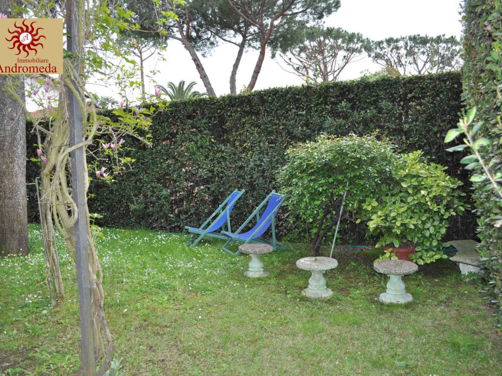Villa a Forte dei marmi in Via del Paradiso - Foto 4