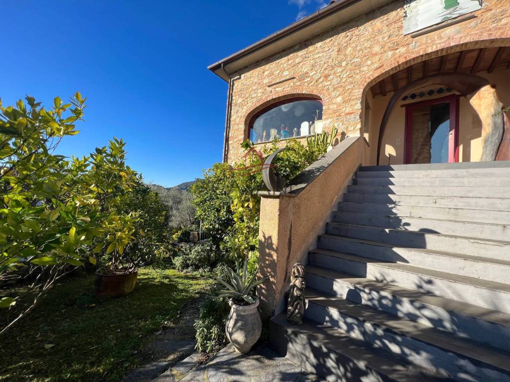 Casa indipendente a Camaiore in Vittorio Emanuele, 5 - Foto 3