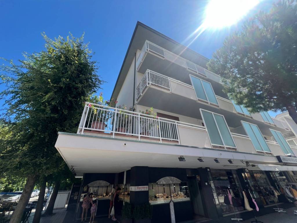 Appartamento a Riccione in Viale Dante Alighieri, 211 - Foto 3