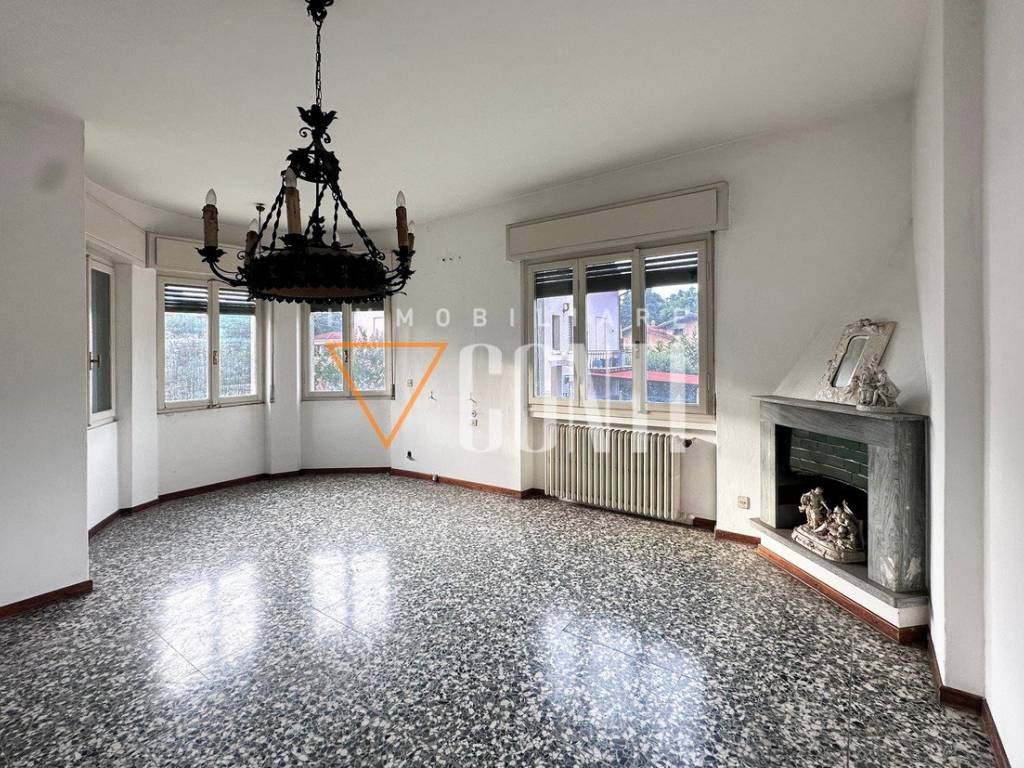Villa a Cittiglio in Via Roma, 68 - Foto 5