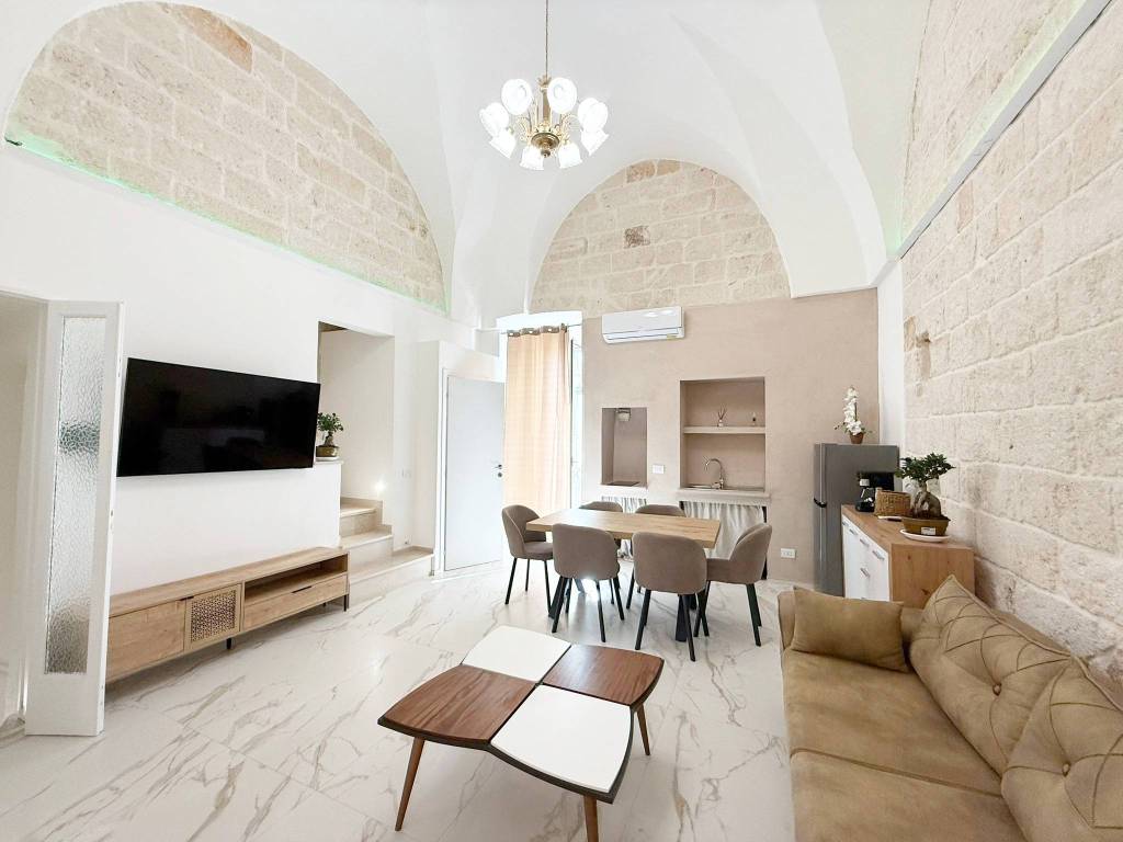 Casa indipendente a Fasano in Via Traversa Colonna - Foto 2