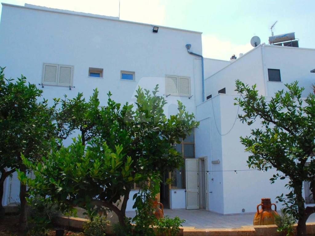 Villa a Morciano di leuca in Piazza San Lorenzo, 12 - Foto 3