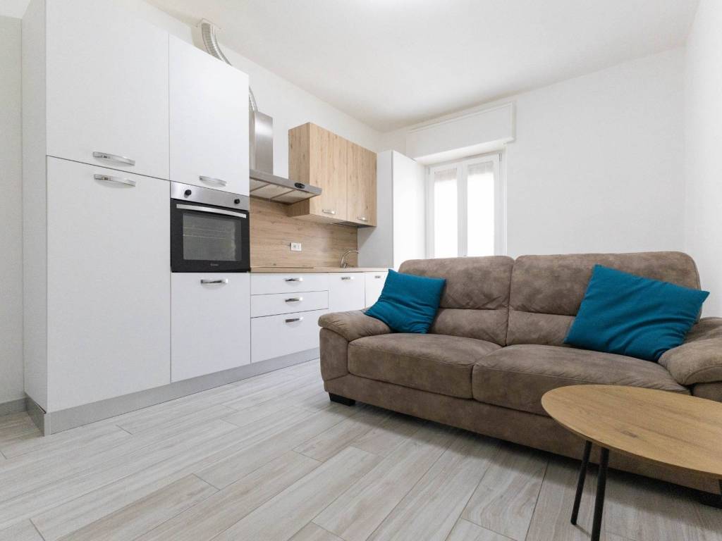 Appartamento a Somma lombardo in Via Quadro, 1 - Foto 5