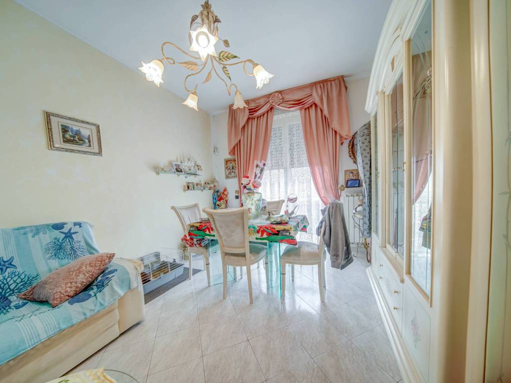 Appartamento a Cardano al campo in Via Antonio Gramsci, 45 - Foto 4