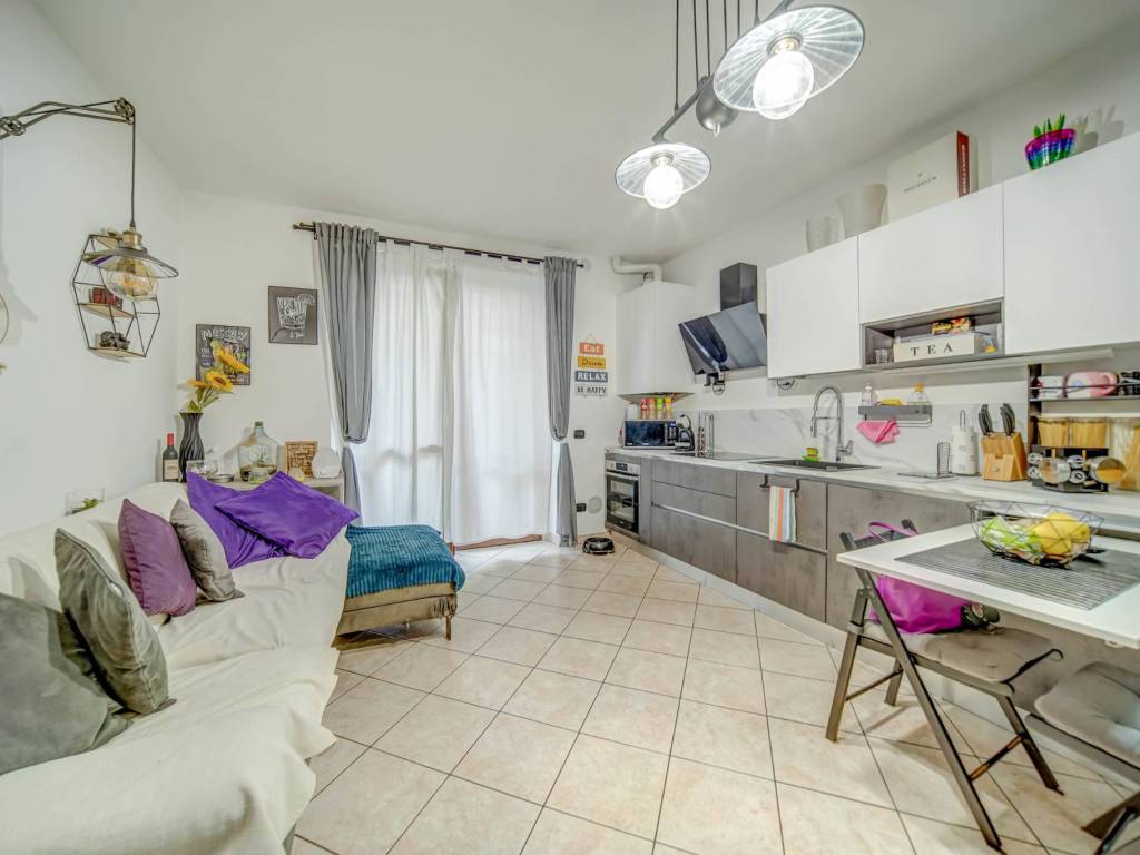 Appartamento a Cardano al campo in Via al Campo, 71 - Foto 2