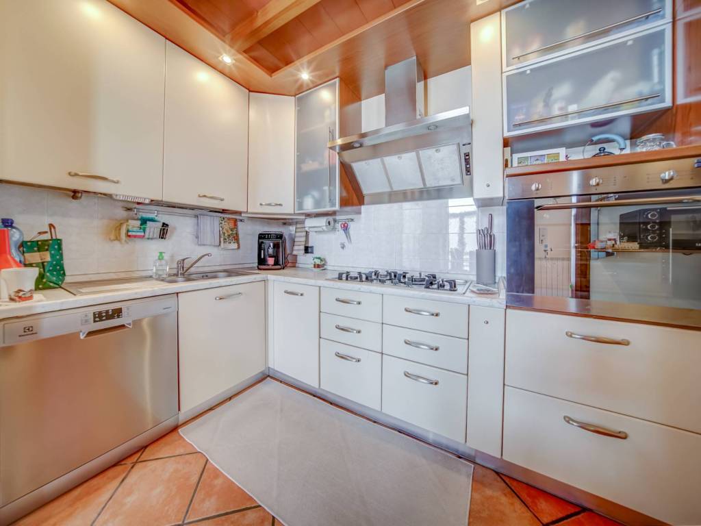 Appartamento a Angera in giuseppe verdi, 62 - Foto 4