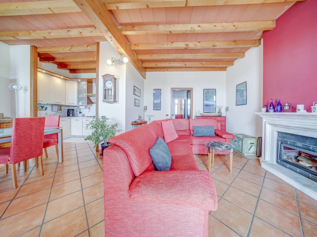 Appartamento a Angera in giuseppe verdi, 62 - Foto 5