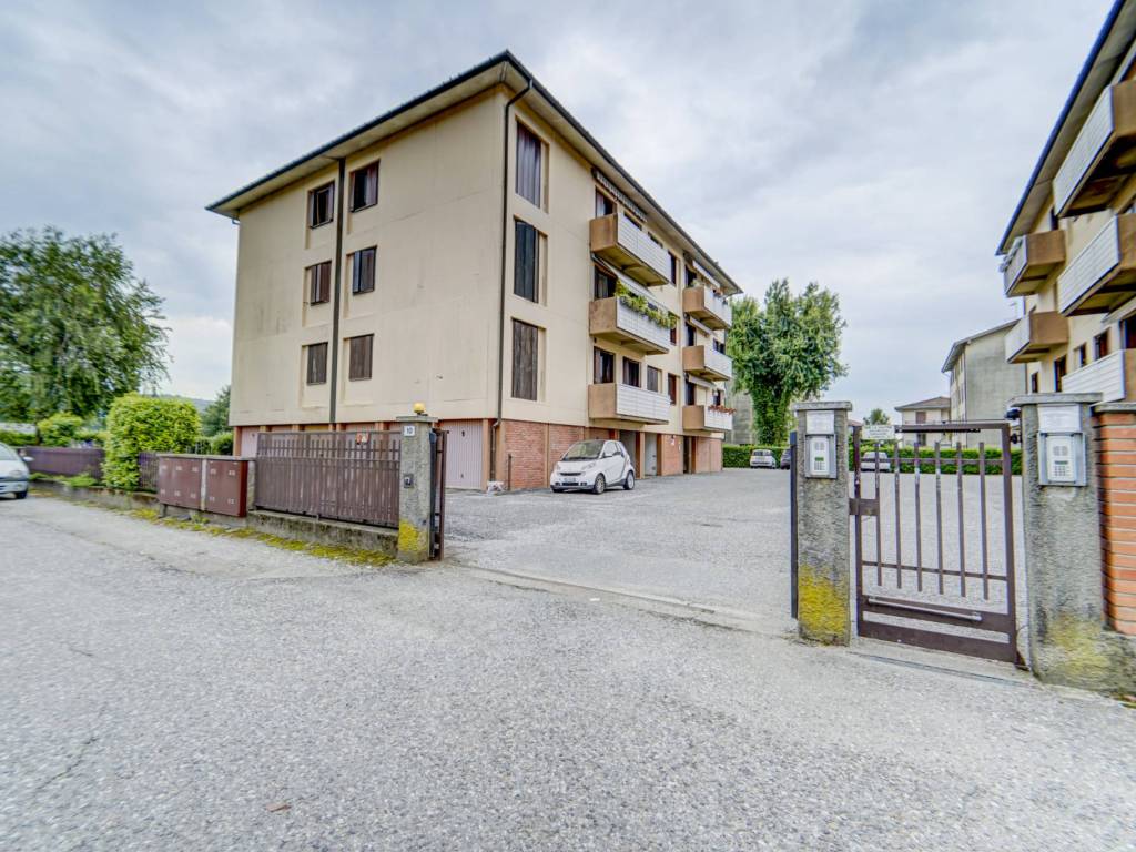 Appartamento a Angera in via adda, 10 - Foto 2